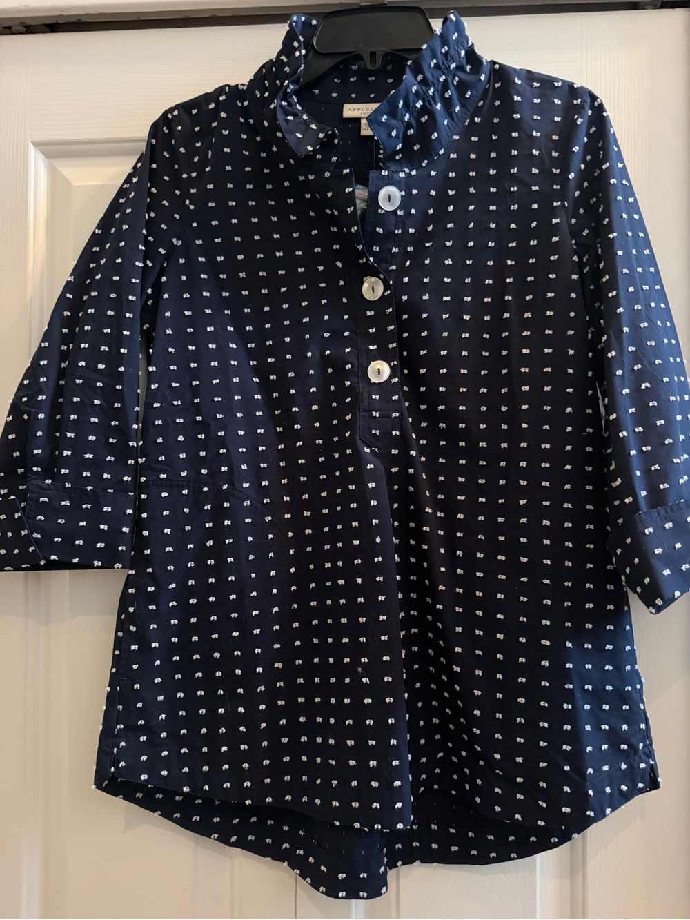 NWT Women’s Navy Print Ruffle-Collar Button Front Top - Petite Small